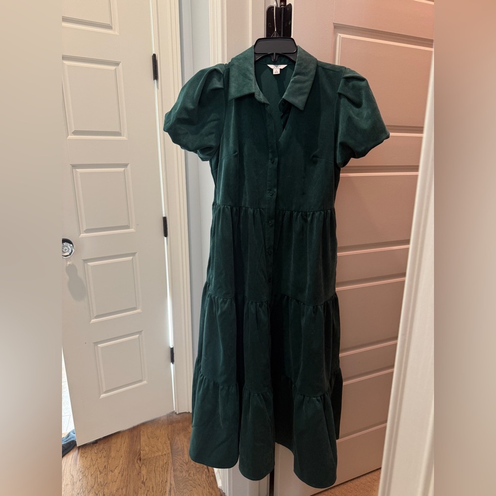 Crown & Ivy Dark Green Tiered Dress
